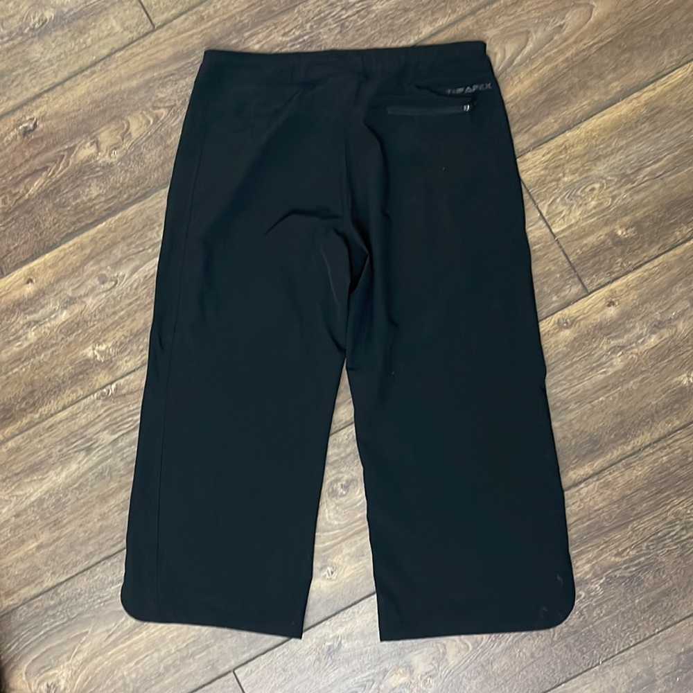 The North Face Black Women’s Capris, Size 4 - Picture 6 of 8